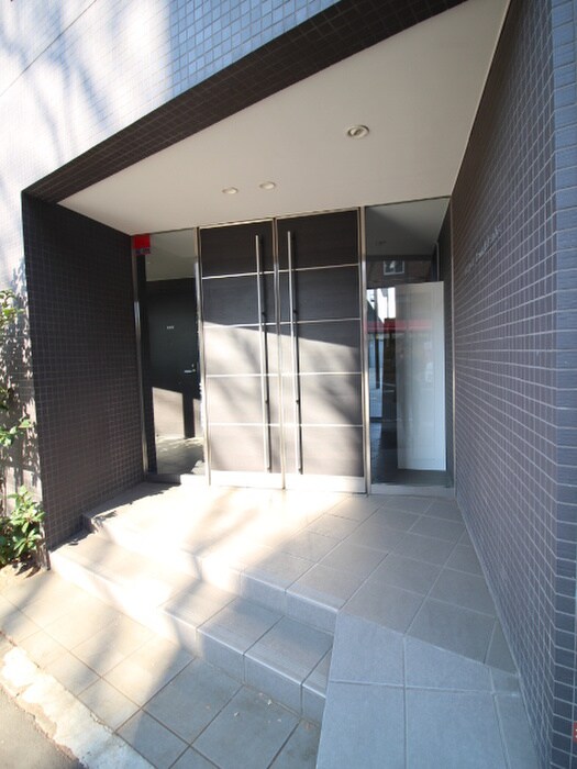 ゼルコバ上高井戸の物件外観写真