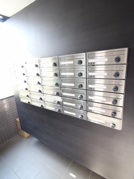 ゼルコバ上高井戸の物件外観写真