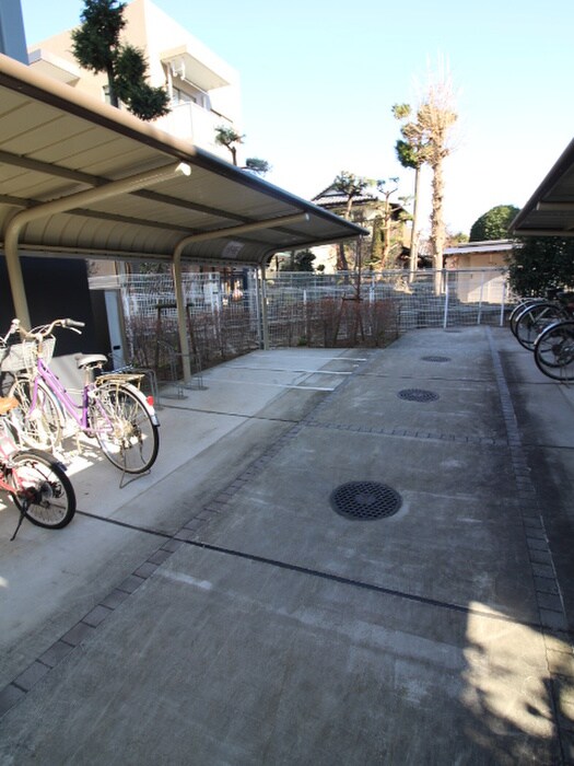 ゼルコバ上高井戸の物件外観写真