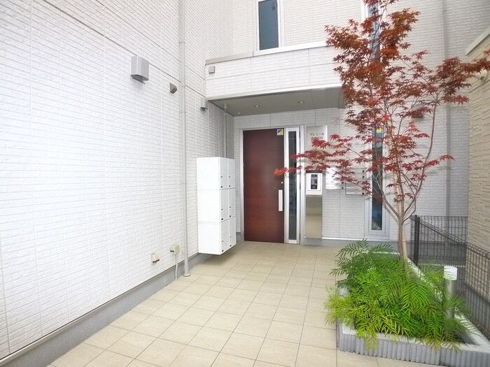 プレミール新検見川の物件外観写真