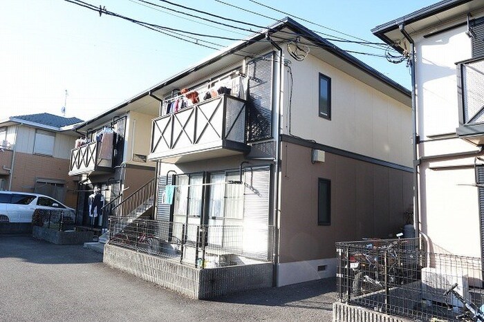 パインスクエアの物件外観写真