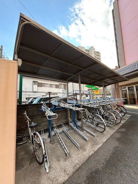 ジュネッセ浦和の物件外観写真