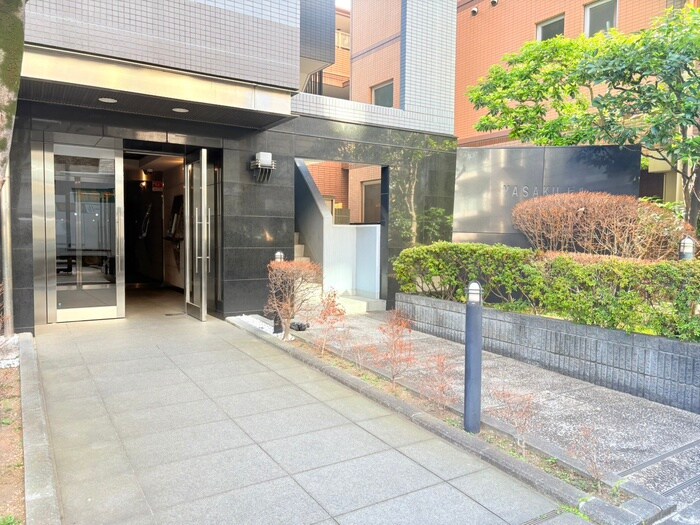 ＹＡＳＡＫＵビルの物件外観写真