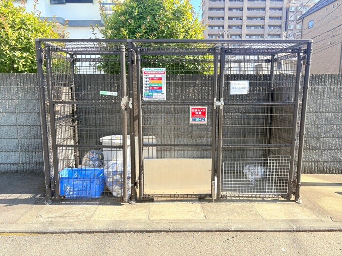 ＹＡＳＡＫＵビルの物件外観写真