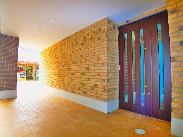 ＢｌｕｅＳｋｙ南千住の物件外観写真