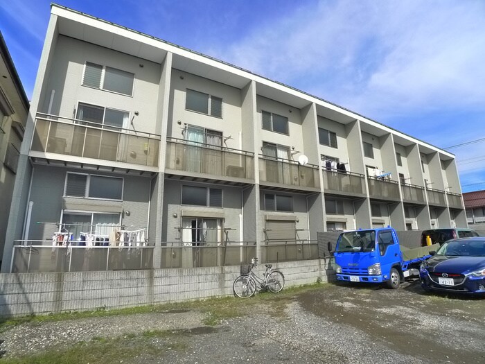 サンヴィア－レフジの物件外観写真