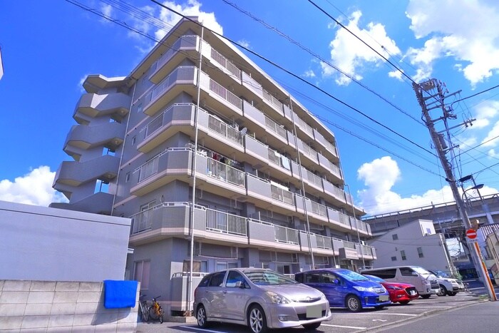 コミニティパレス北赤羽の物件外観写真