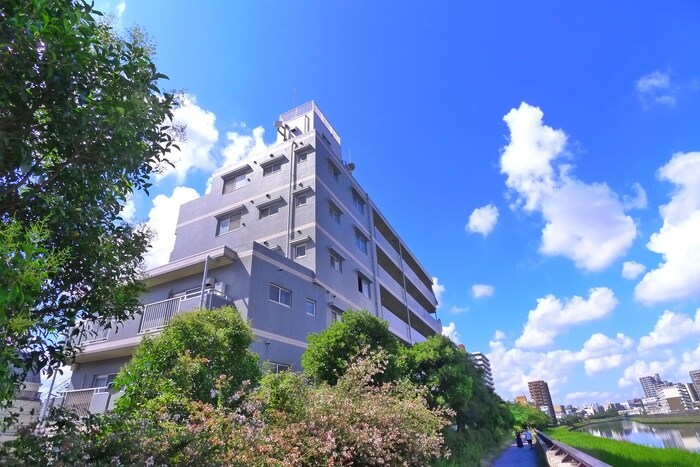 コミニティパレス北赤羽の物件外観写真