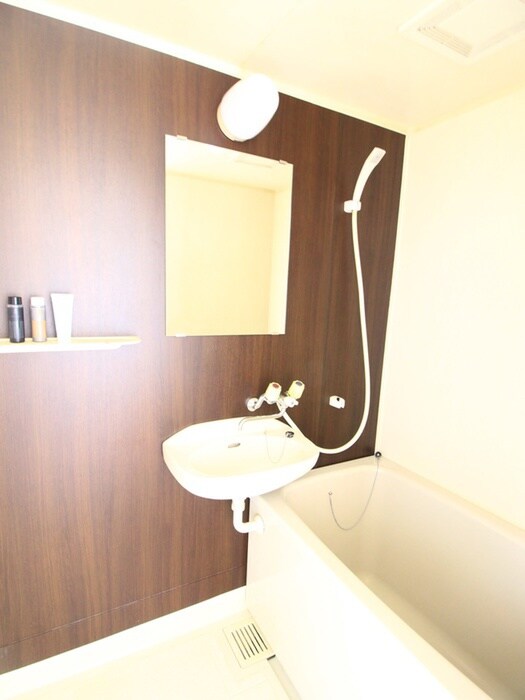 Ｃｈｅｃｋｅｒｂｅｒｒｙ(東)の物件内観写真