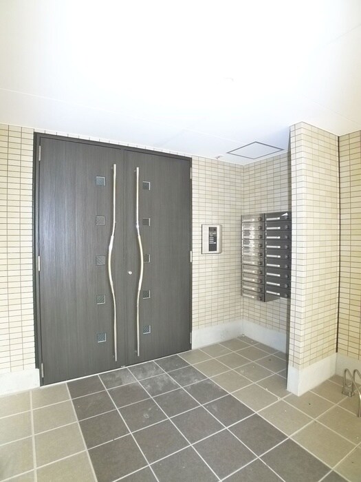 グラントレス松戸の物件外観写真