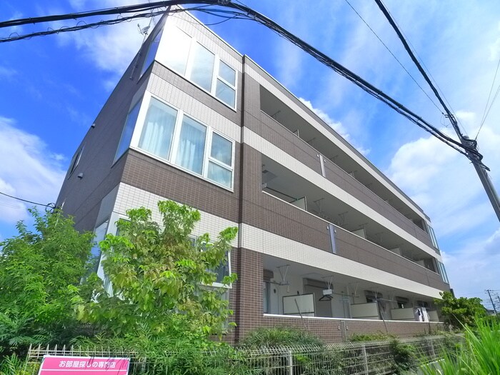 インペリアル・Ｍの物件外観写真