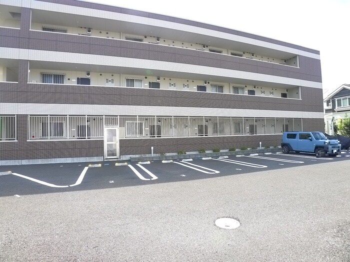 インペリアル・Ｍの物件外観写真