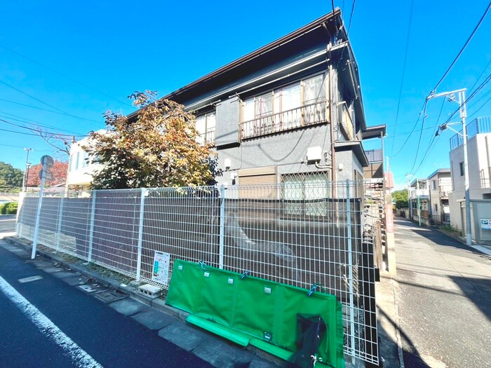 カーサ・ファーシルの物件外観写真