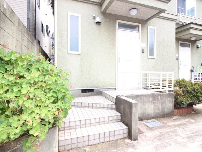 中村メゾネットの物件外観写真