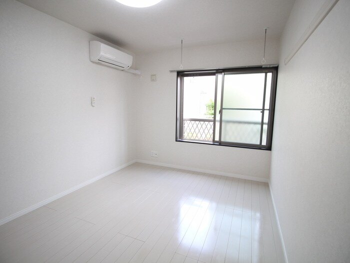 クリスタル青井Ⅰの物件内観写真