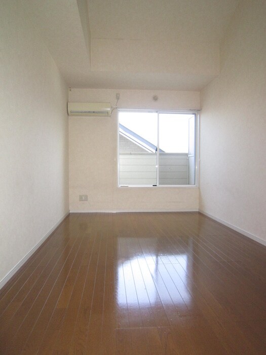 Yokohama　Genius　Gardenの物件内観写真