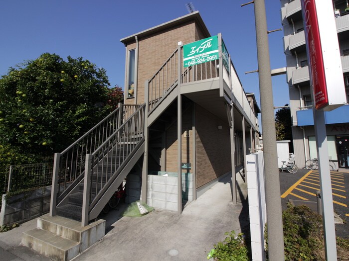 ラフィネ谷塚の物件外観写真