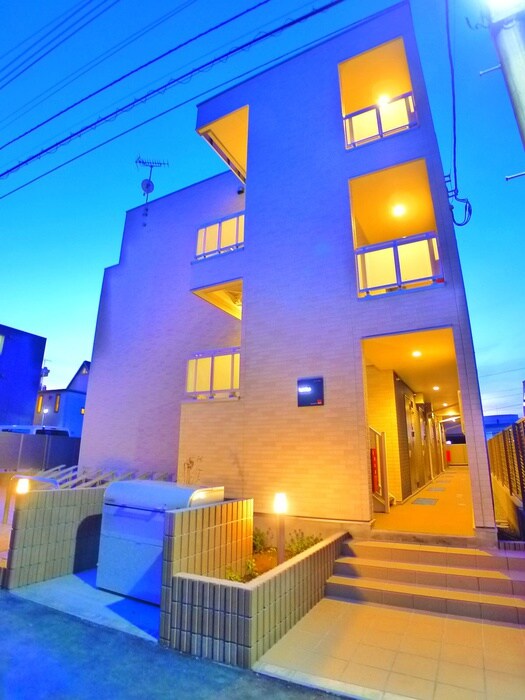 リブリ・ラシーナⅡの物件外観写真