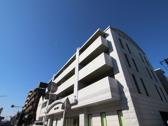 プラザハウスビルの物件外観写真