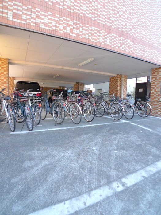 レジデンスカープ大宮の物件外観写真