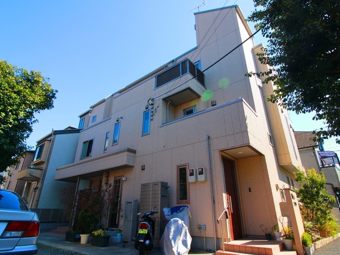 ノワイエの物件外観写真