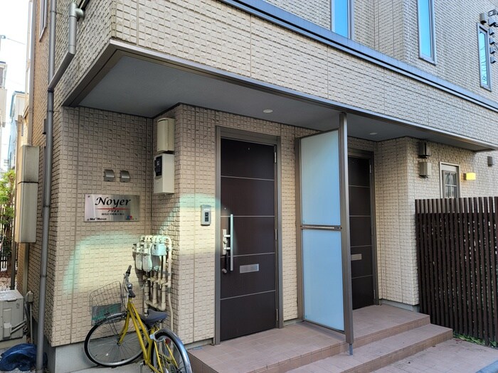 ノワイエの物件外観写真