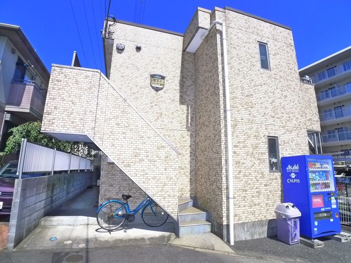 オ－クマンションの物件外観写真