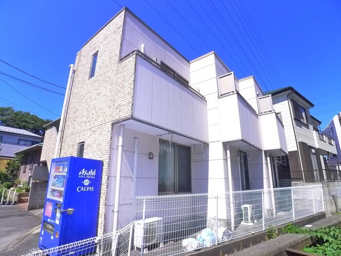 オ－クマンションの物件外観写真