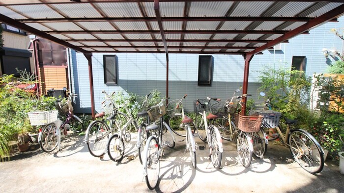 プラスペアティの物件外観写真