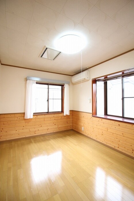 プラスペアティの物件内観写真