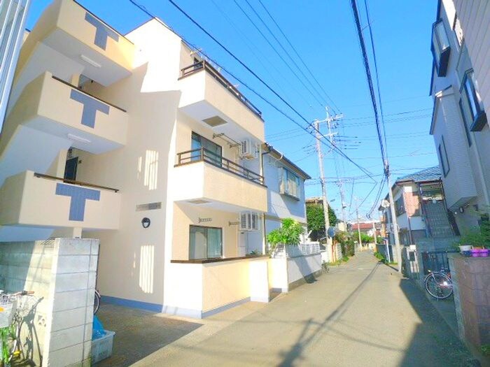 クロ－バ－マンション志木の物件外観写真