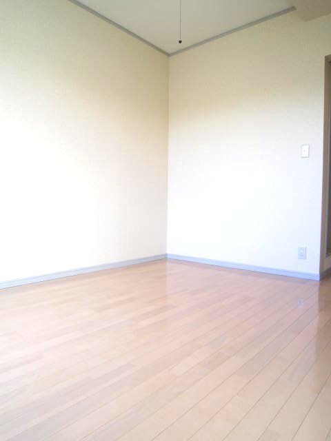 ロッシェル南台第６の物件内観写真