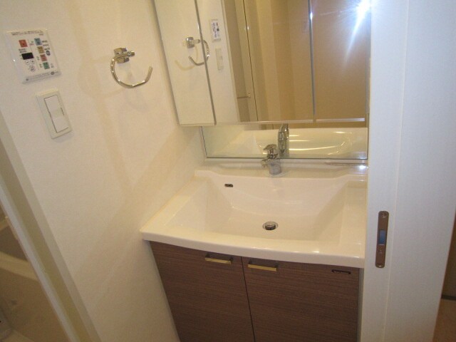 コンフォリア浅草橋ＤＥＵＸの物件内観写真