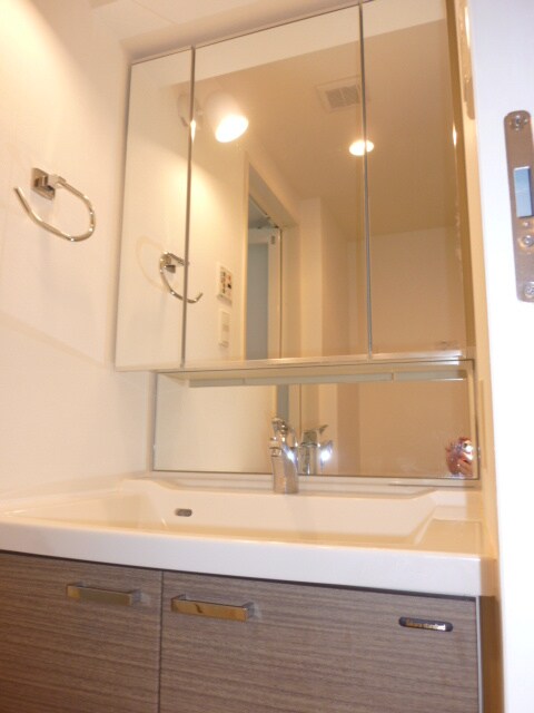 コンフォリア浅草橋ＤＥＵＸの物件内観写真