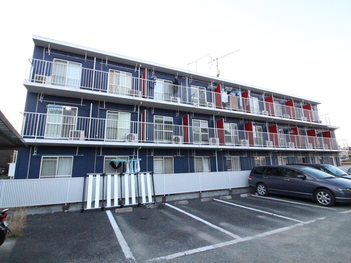 ポルシェ飯山の物件外観写真