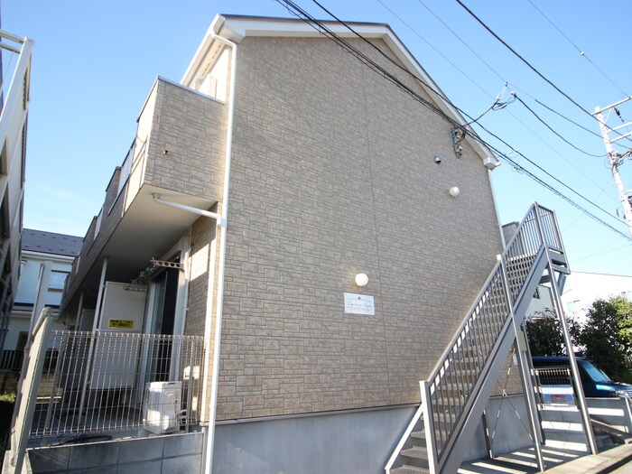 エスペランサ杉田の物件外観写真