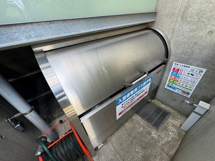 Cave de carreの物件外観写真