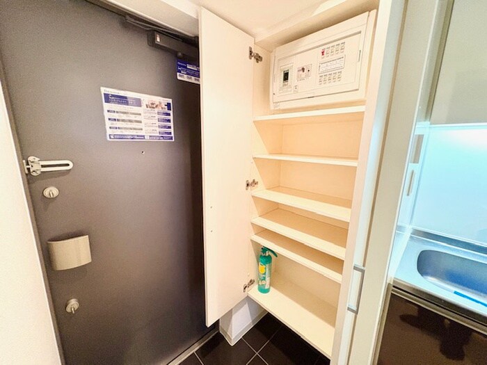 レジディア新横浜の物件内観写真