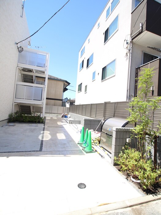 リブリ・八幡山の物件外観写真