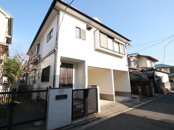 谷津町貸家の物件外観写真