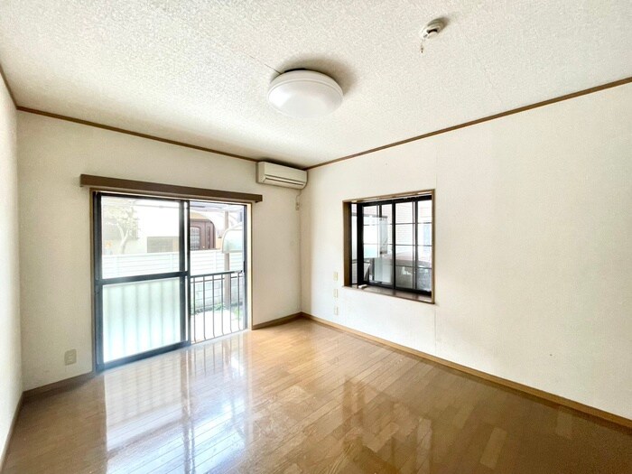 谷津町貸家の物件内観写真