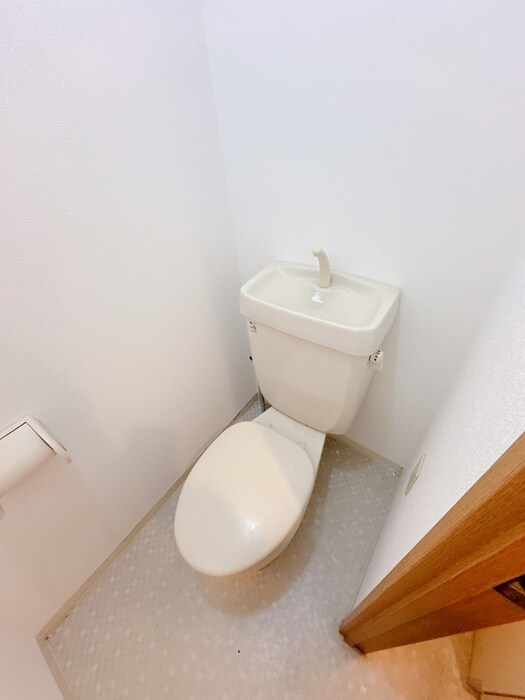 ホワイトレジデンスの物件内観写真