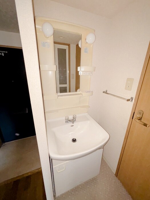 ホワイトレジデンスの物件内観写真