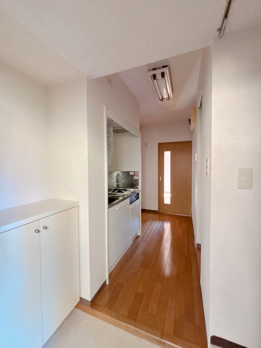 ホワイトレジデンスの物件内観写真