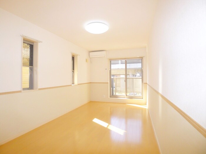 アンプレッセの物件内観写真