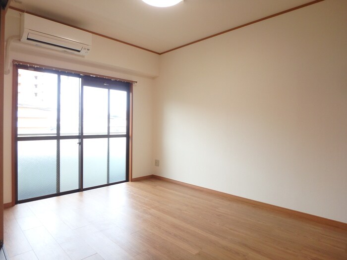 ルミエ－ルの物件内観写真