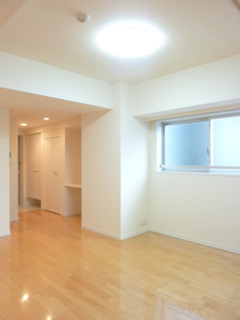 ルクレ新川レジデンスの物件内観写真
