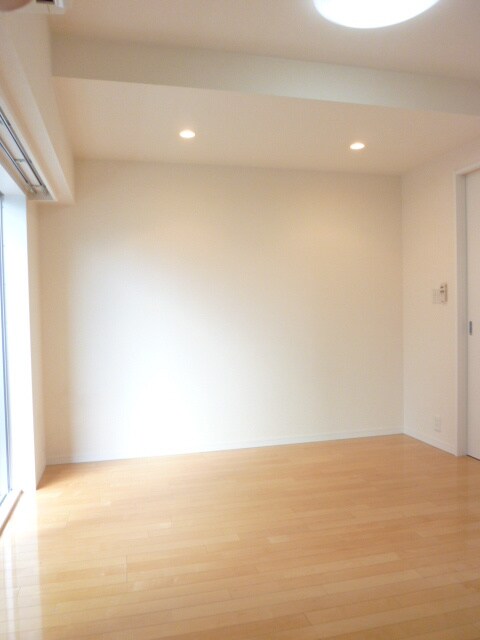 ルクレ新川レジデンスの物件内観写真