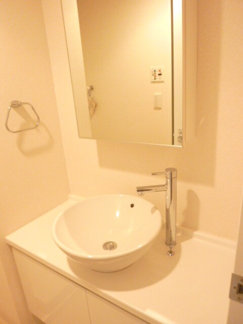 ルクレ新川レジデンスの物件内観写真