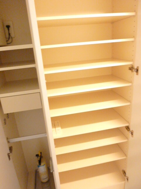 ルクレ新川レジデンスの物件内観写真